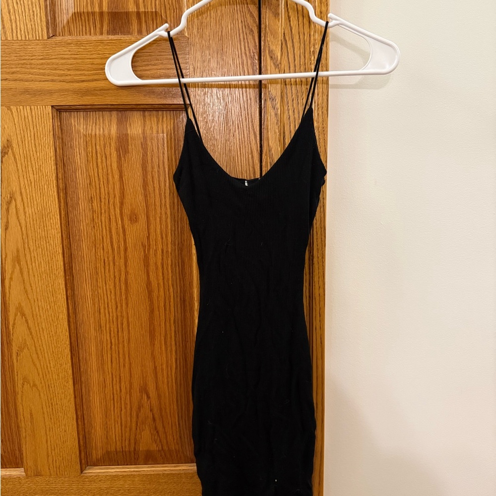 Black Sleeveless Bodycon Dress